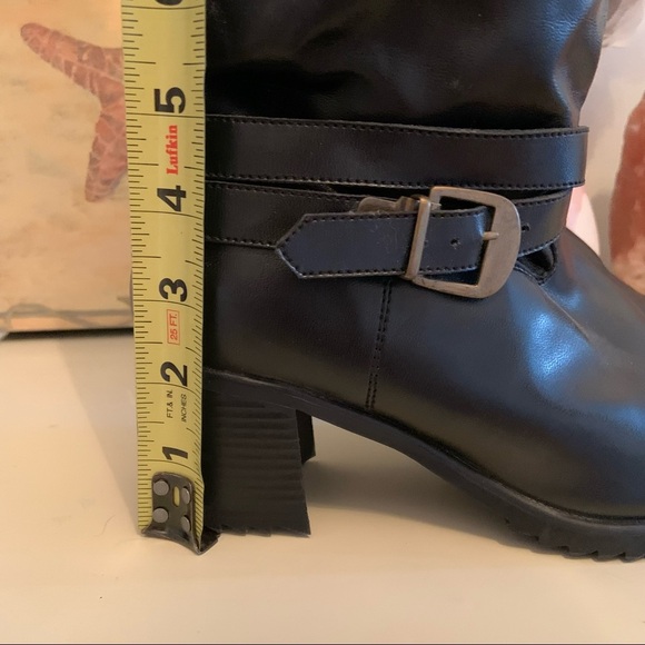Aqua Resistant black boots with back laces size 7 - Picture 9 of 10